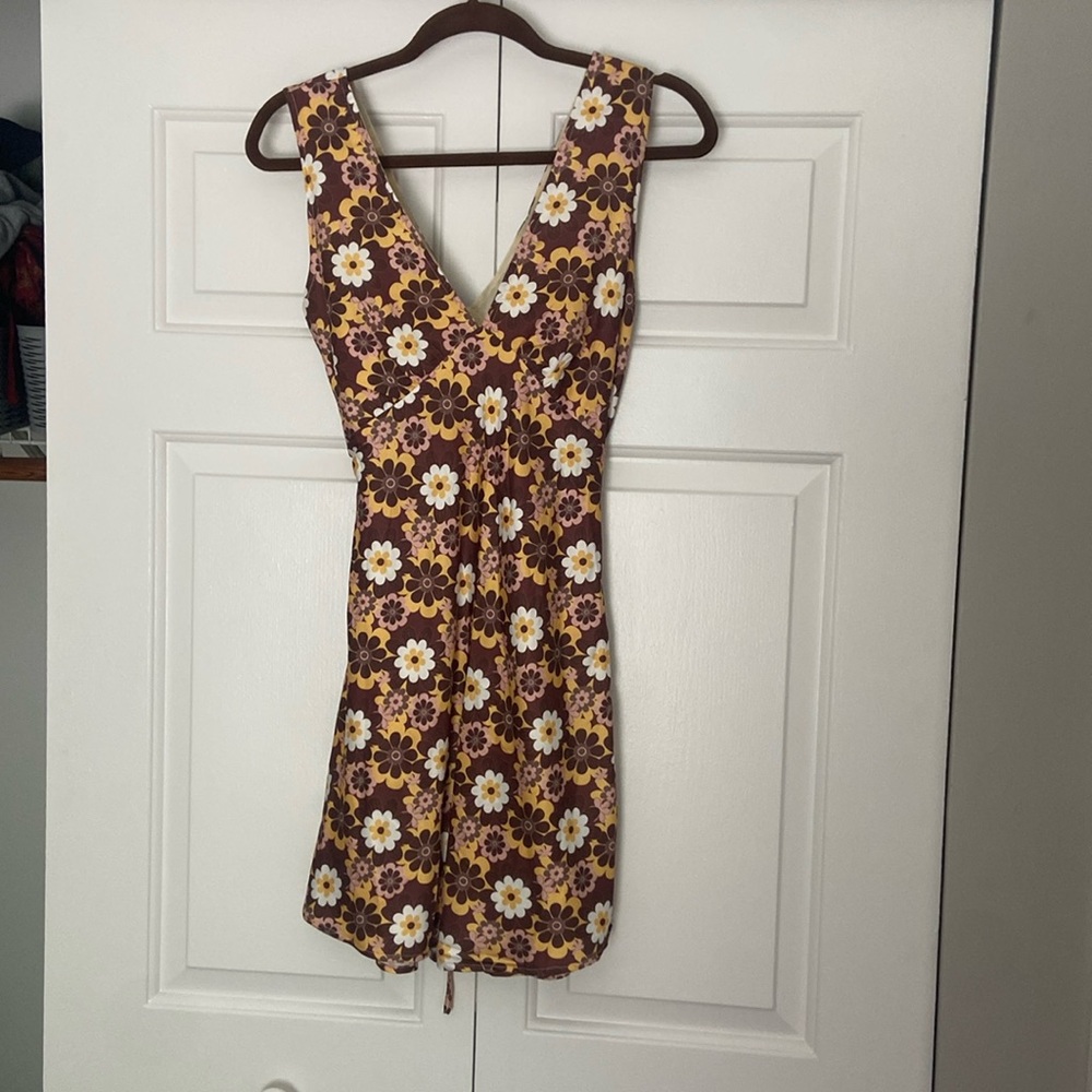 Peppermayo brown floral tie dress in size 2